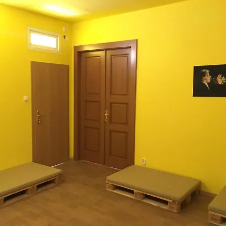 Cb Rooms/bed&soup * Ceske Budejovice