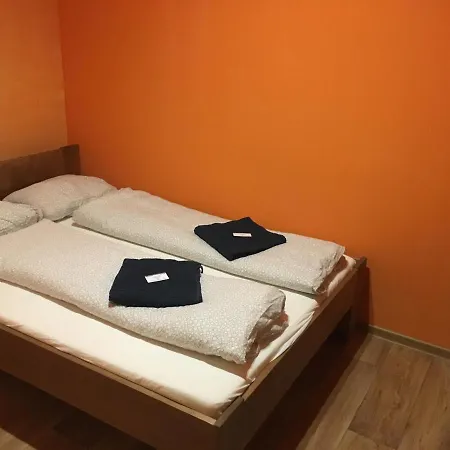 Cb Rooms/bed&soup Couette-café Ceske Budejovice